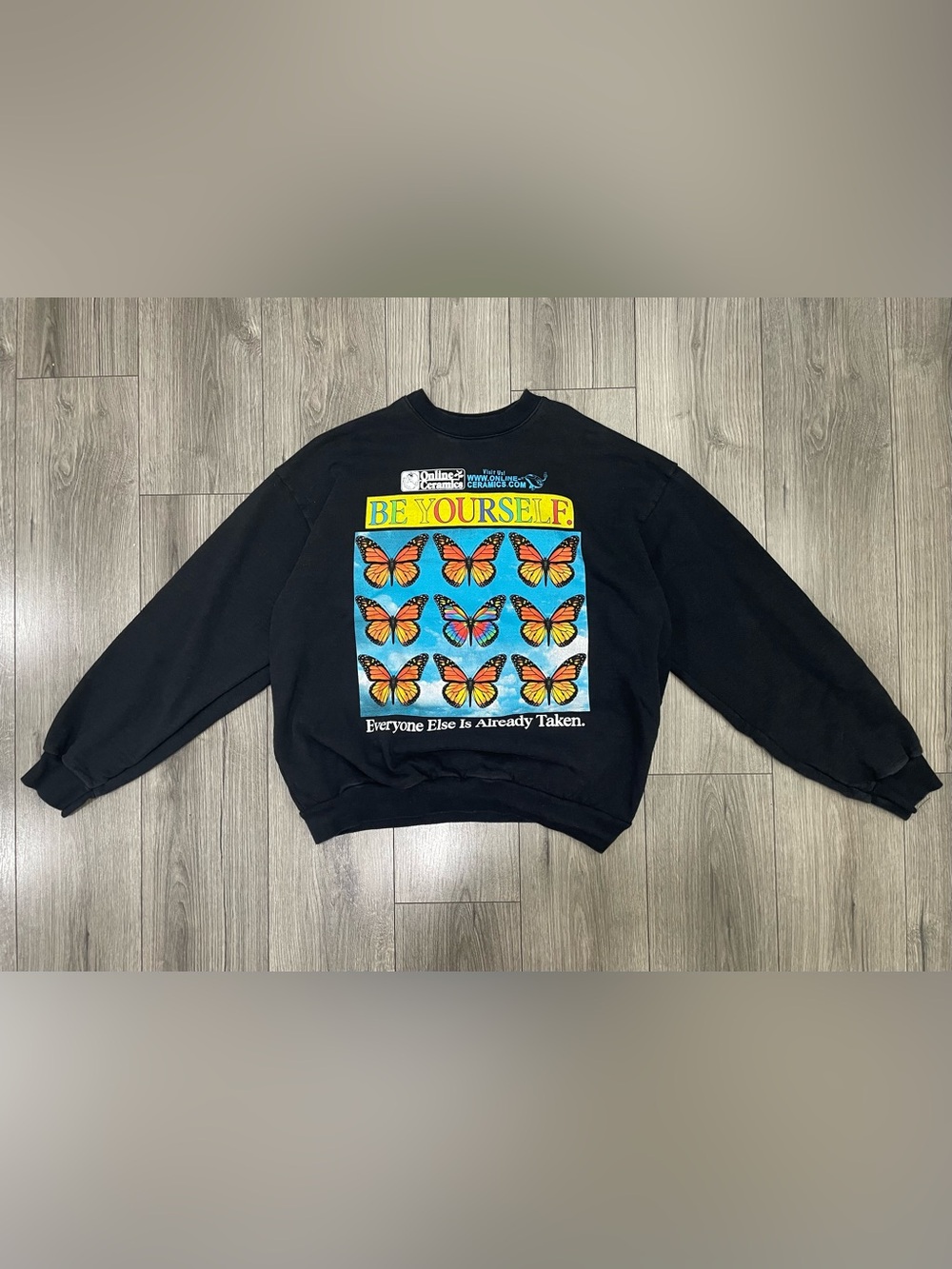 Online Ceramics Be Yourself butterfly graphic crewneck sweatshirt XL